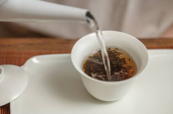 各類(lèi)茶的注水方式，不同的茶泡茶時(shí)怎么注水