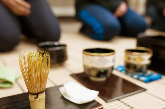 女人喝茶要行扣茶禮嗎，叩茶禮女士能用嗎？