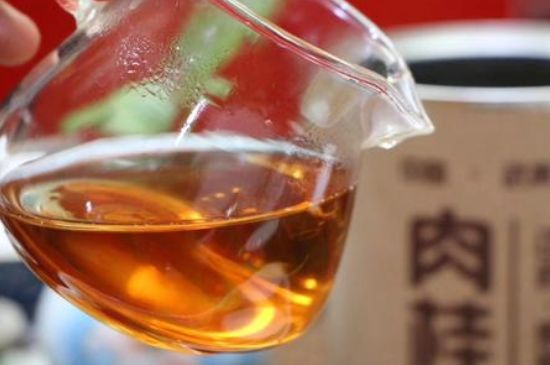 女人喝肉桂紅茶有什么好處，肉桂加紅茶的功效與作用