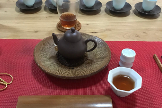 肉桂可以用紫砂壺沖泡嗎，紫砂壺能泡武夷巖茶肉桂用嗎？