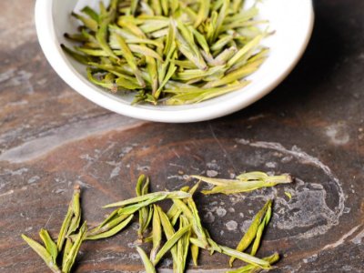 白茶品質(zhì)如何區(qū)分，白茶的優(yōu)劣質(zhì)量辨別方法