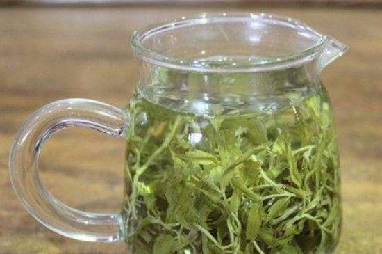 怎樣辨別莓茶發(fā)霉了，莓茶發(fā)霉和白霜的區(qū)別