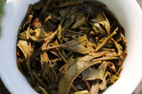 什么茶葉容易放香精，香精茶有什么危害？