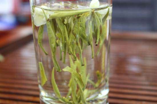 茉莉銀針適合什么人喝，茉莉銀針茶有什么功效