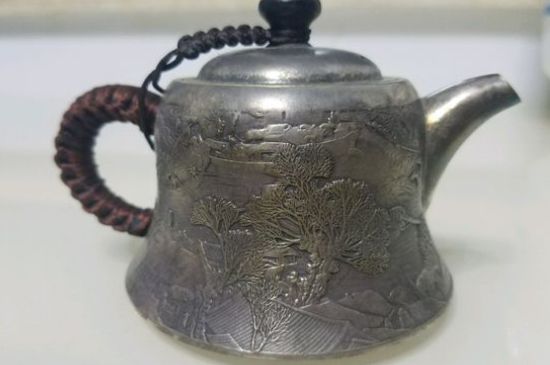 銀壺泡茶后為什么會(huì)變黑，銀壺內(nèi)膽發(fā)黑怎么辦