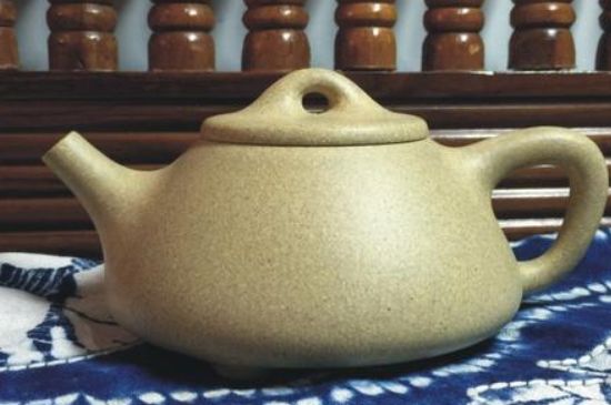 本山綠泥怎么分辨真假，真正的本山綠泥紫砂壺怎么鑒別？