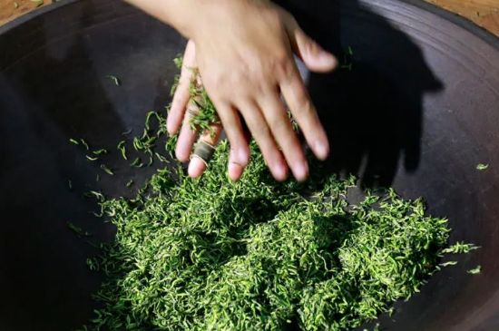 茶葉怎么炒制才香，怎樣炒茶葉更香？