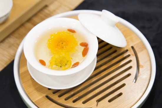 菊花茶天天喝行嗎，每天喝菊花泡茶喝好嗎？