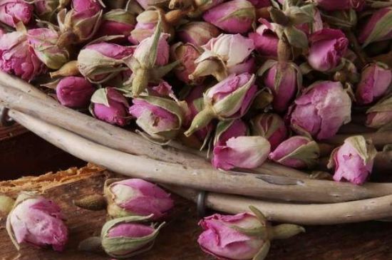 玫瑰花茶是應(yīng)該煮還是蒸，玫瑰花茶是不是煮一下效果更好？