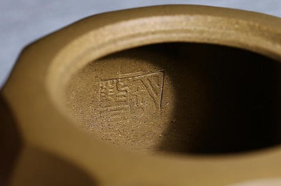 紫砂壺密密麻麻黑點(diǎn)，布滿了很多小黑點(diǎn)的紫砂好嗎