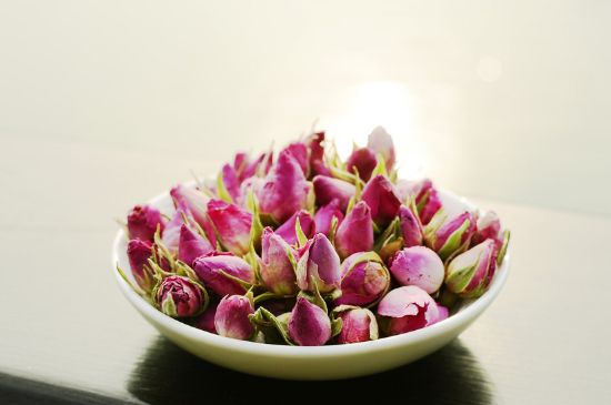 玫瑰花茶怎么泡不開，玫瑰花茶泡著不開花