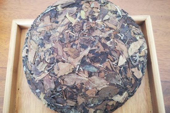 新舊白茶怎么區(qū)分，怎么分辨白茶是新還是舊