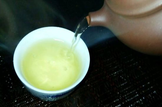 一天什么時候喝黑茶最好，喝黑茶一天最佳時間和季節(jié)