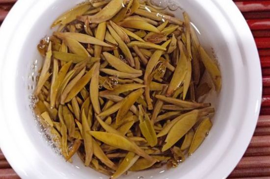 新白毫銀針和老白毫銀針的區(qū)別，新老白毫銀針的品質(zhì)特征