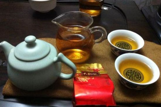 肉桂茶和大紅袍哪個貴，武夷山肉桂與大紅袍的價格比較