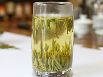 竹葉青茶怎么樣，檔次較高味道略苦價格比較貴