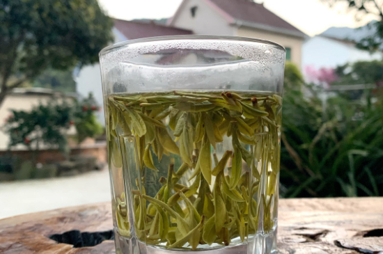 西湖龍井茶頭采和二采區(qū)別，明前龍井一采和二采什么味道？