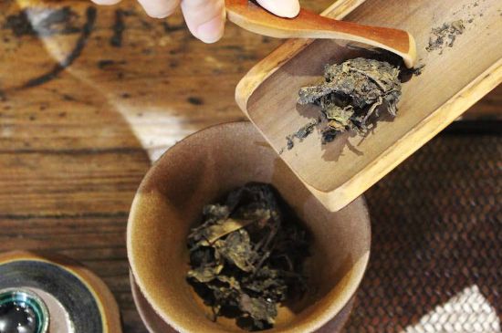 茯磚茶與普洱茶哪個好，茯茶和普洱茶口味區(qū)別