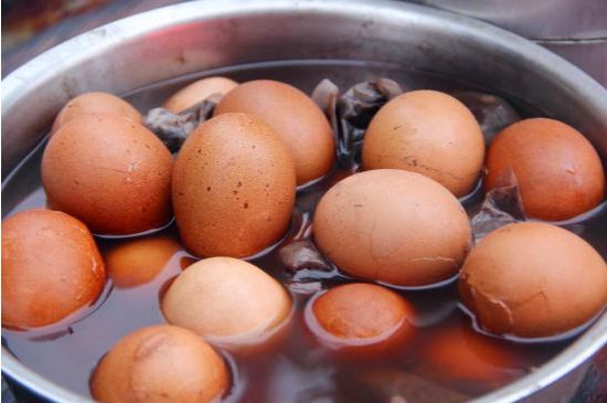 龍井茶放二年了能喝嗎，過(guò)期龍井茶的妙用！