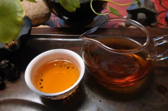 正山小種對胃好嗎，正山小種養(yǎng)胃還是傷胃