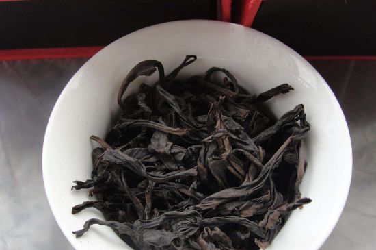 大紅袍四大品種有哪些，大紅袍的種類和著名品種特點(diǎn)介紹