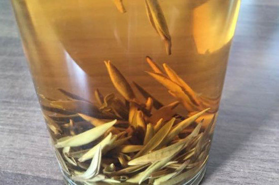 白毫銀針年份久的有什么香，陳年白毫銀針的香氣