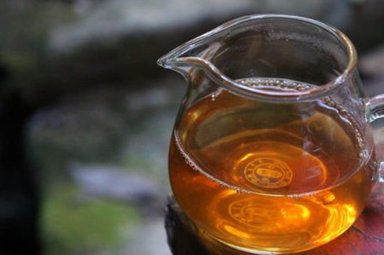 肉桂茶和大紅袍哪個貴，武夷山肉桂與大紅袍的價格比較