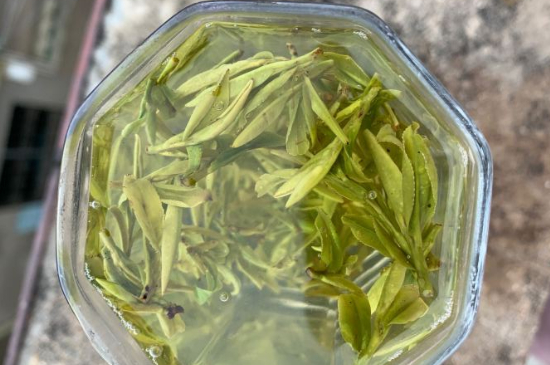 西湖龍井茶頭采和二采區(qū)別，明前龍井一采和二采什么味道？