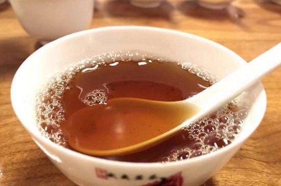 肉桂茶和大紅袍哪個貴，武夷山肉桂與大紅袍的價格比較