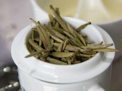 白茶煮好還是泡好喝，老白茶是泡還是煮？