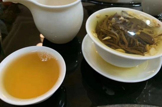 紅茶加冰糖的副作用，紅茶加冰糖好處和壞處