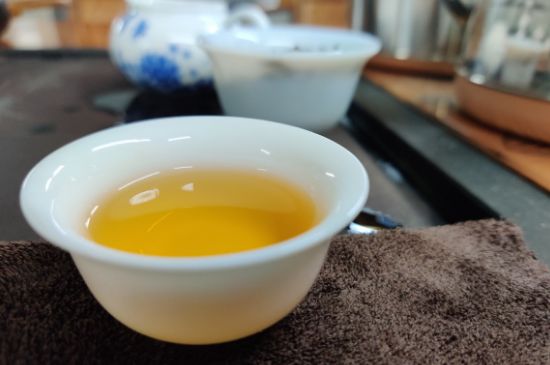 蜜蘭香好還是鴨屎香好，鳳凰單叢茶蜜蘭香和鴨屎香特點(diǎn)有哪些？